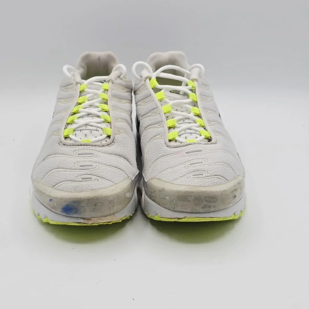 Nike‎ Air Max Plus Shoes Youth Size 6.5Y White Volt CD0609-015 Casual Sneakers